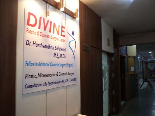 Divine Plastic & Cosmetic Surgical Center